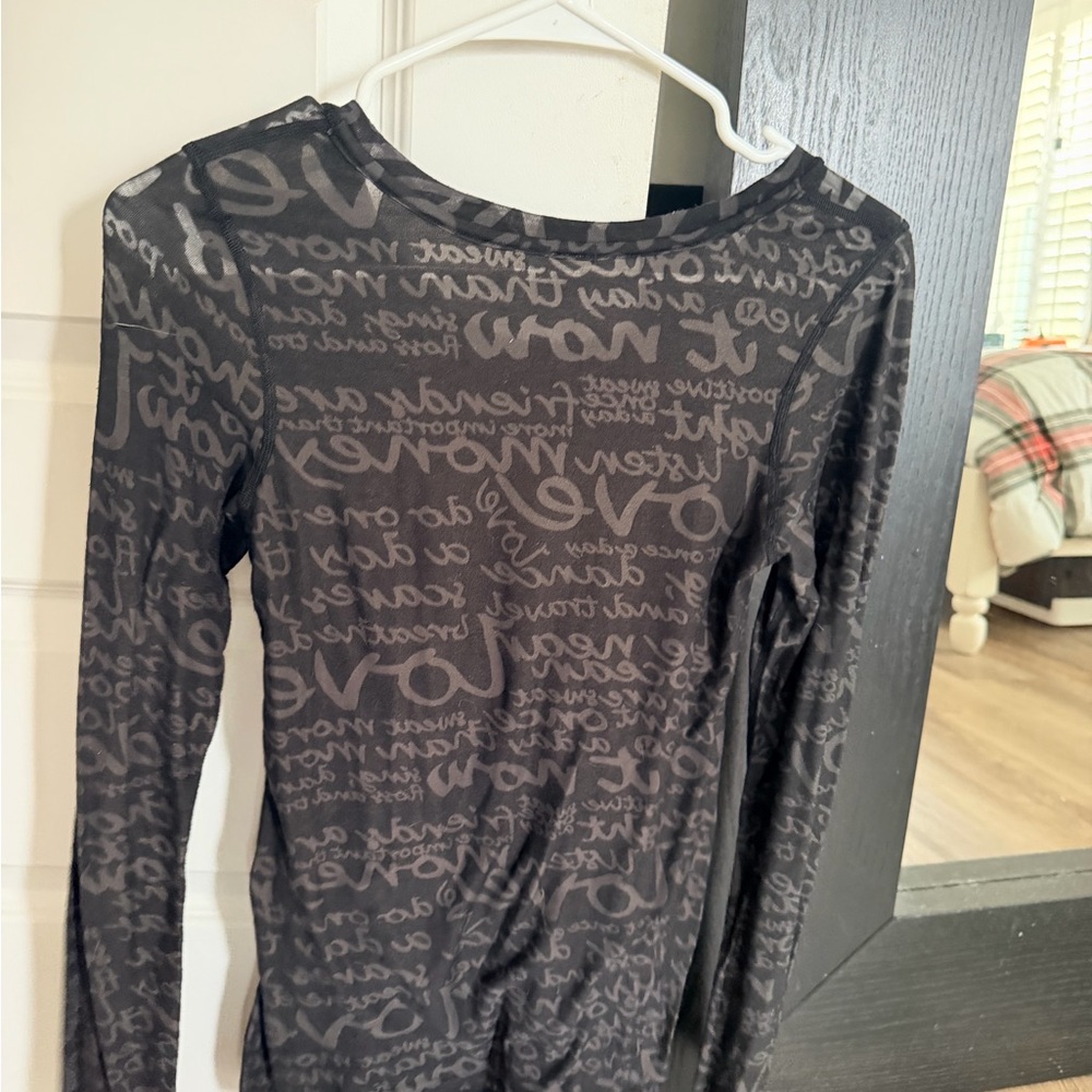 Lululemon Daily Practice Manifesto LS